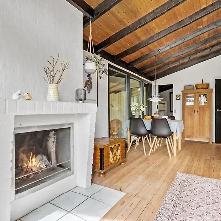 2 Bedroom Beautiful In * Eskebjerg