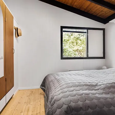 2 Bedroom Beautiful In Ferienhaus
