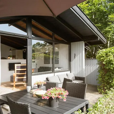 2 Bedroom Beautiful In Semesterbostad *