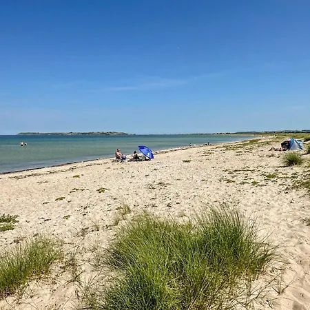2 Bedroom Beautiful In * Eskebjerg