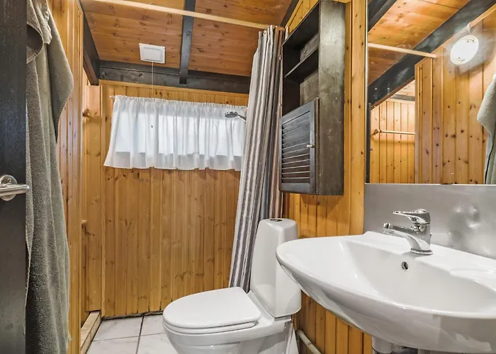 2 Bedroom Beautiful In Semesterbostad Eskebjerg