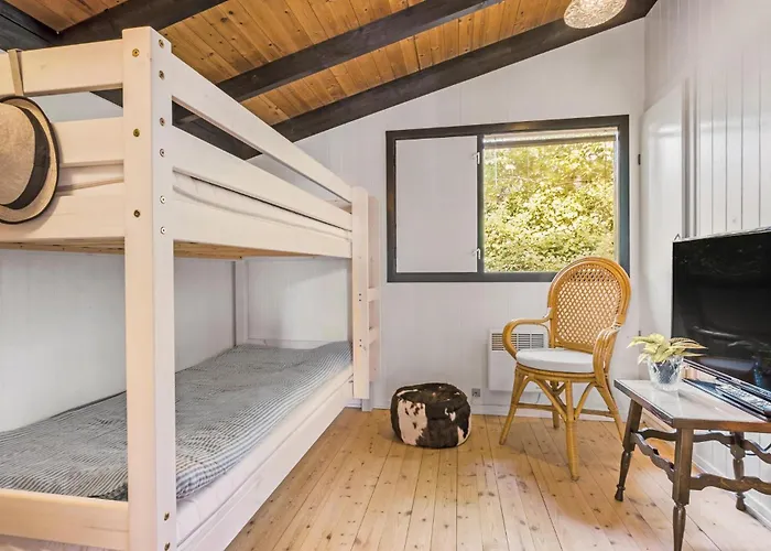 2 Bedroom Beautiful In Semesterbostad Eskebjerg