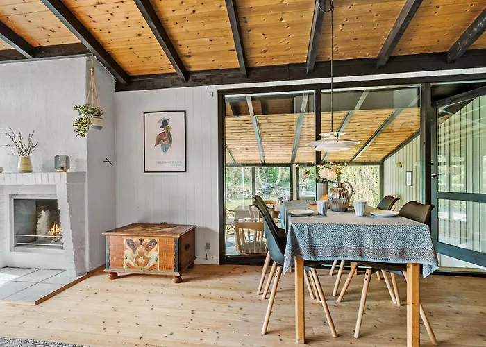 2 Bedroom Beautiful In * Eskebjerg